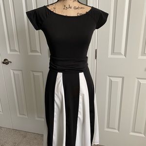 Black and White Keyhole Bow Dress